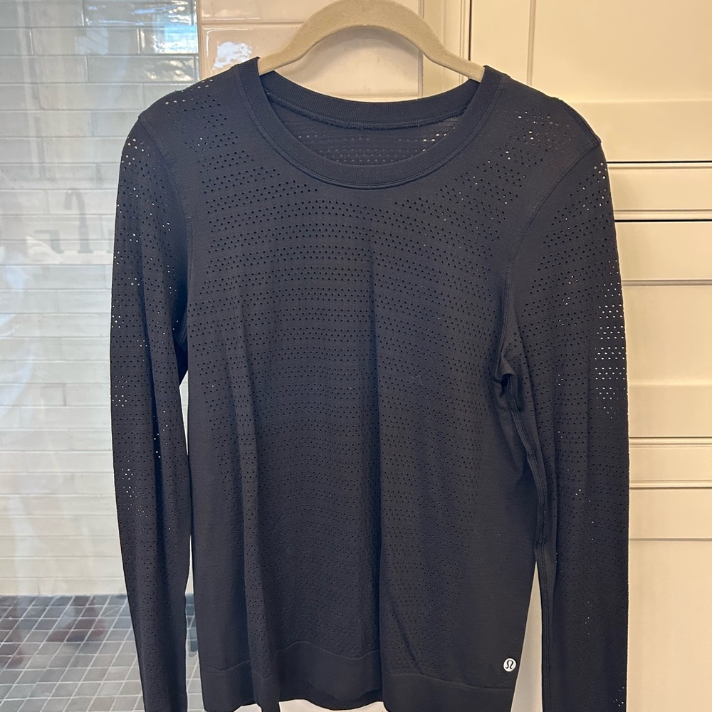 Lululemon Athletica Black Long Sleeve Tee